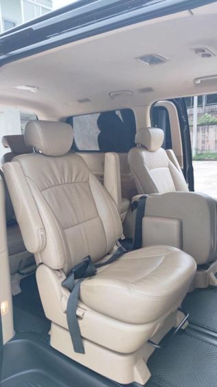 Hyundai H-1  2017 2.5 Elite Van ดีเซล ไม่ติดแก๊ส เกียร์อัตโนมัติ น้ำตาล รูปที่ 4