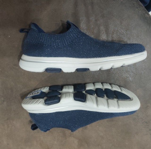 Skechers 
ไซส์ 37 (ยาว 24 cm) รูปที่ 4