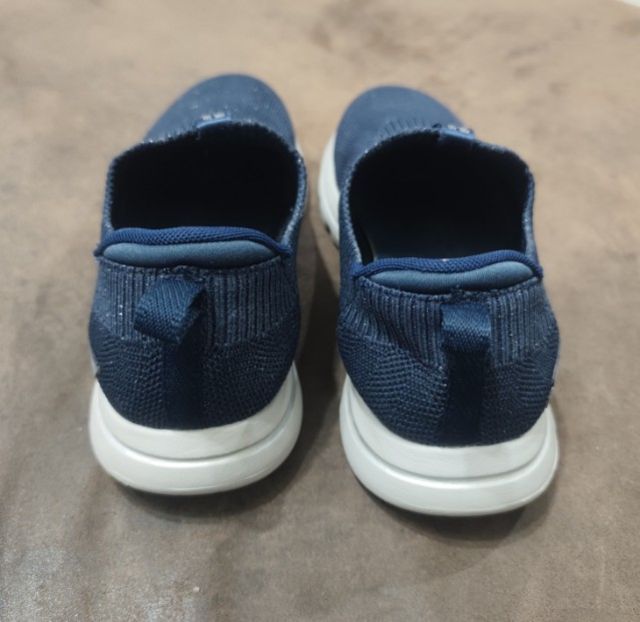 Skechers 
ไซส์ 37 (ยาว 24 cm) รูปที่ 5