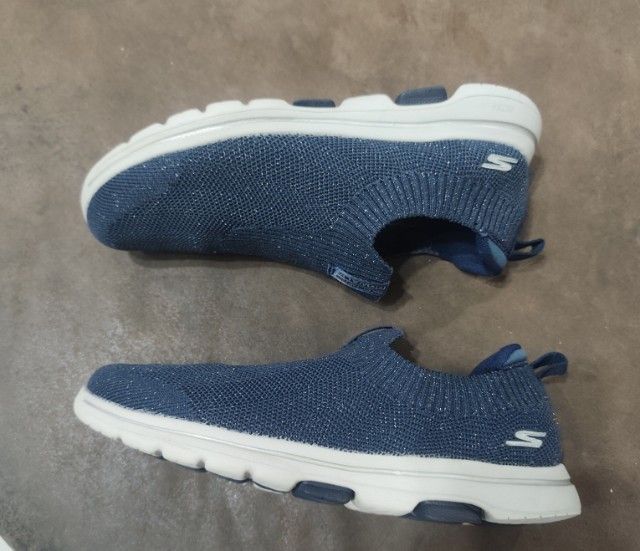Skechers 
ไซส์ 37 (ยาว 24 cm) รูปที่ 3
