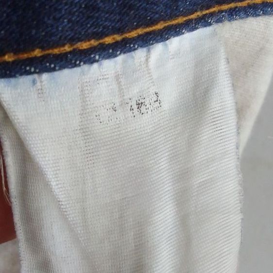 กางเกงยีนส์ MOMO TARO
ใส่ได้ ทั้งผู้ชาย และ ผู้หญิง
 รูปที่ 18