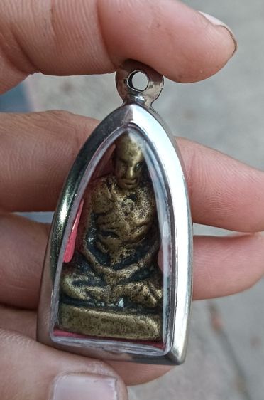 พระรูปหล่อเก่า พร้อมกรอบ 1 องค์