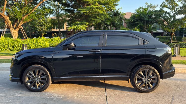 Honda HR-V 2021 1.5 e:HEV RS Utility-car ไฮบริด ไม่ติดแก๊ส เกียร์อัตโนมัติ ดำ รูปที่ 2