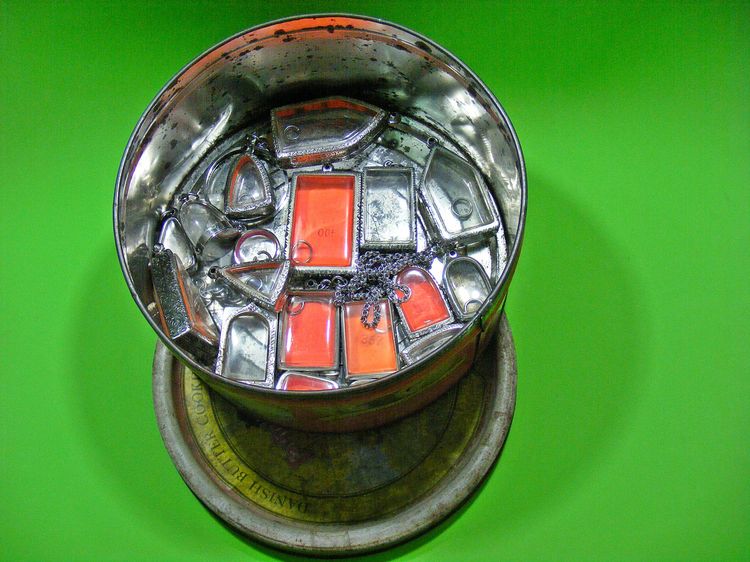 พระบ้านๆ  ตลับพระ