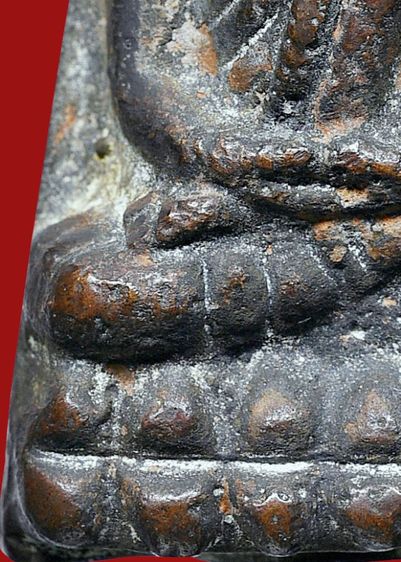 หลวงปู่ทวด วัดช้างให้ ปี 05 พิมพ์หลังเตารีดเล็ก เนื้อเก่า สวย รูปที่ 17