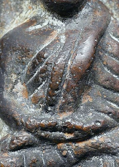 หลวงปู่ทวด วัดช้างให้ ปี 05 พิมพ์หลังเตารีดเล็ก เนื้อเก่า สวย รูปที่ 6