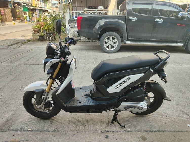 🛵ยังไงก็ขาย ZOOMER-X ปี 56 เครื่องดี สีสวย สตาร์ทมือ (งดต่อ ท่อดัง) เล่มชุดโอนครบ+เปลี่ยนถ่ายน้ำมันเครื่องฟรี ส่งฟรี30 ก.ม รูปที่ 2