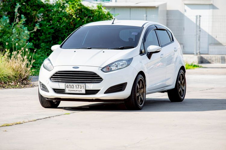 รถ Ford Fiesta 1.5 Sport สี ขาว