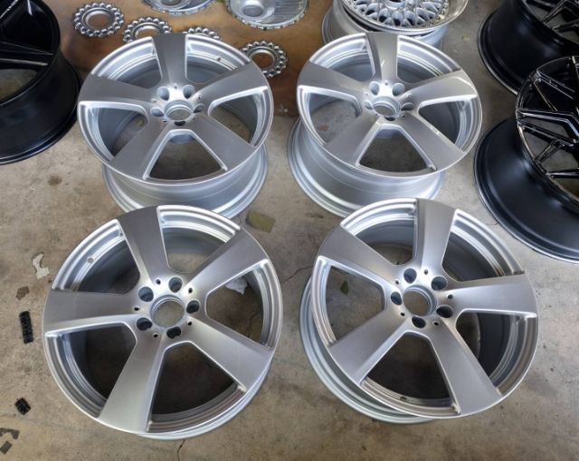 ล้อแท้ 18" w212 ลายปังตอ