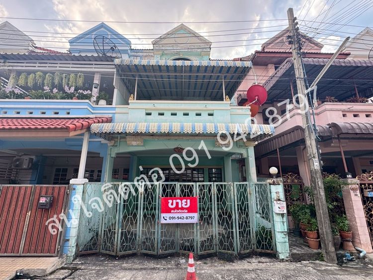 ทาวน์เฮ้าส์ 3 ชั้น