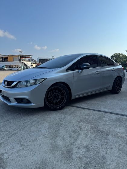 Honda Civic 2013 1.8 E i-VTEC Sedan เบนซิน ไม่ติดแก๊ส เกียร์อัตโนมัติ บรอนซ์เงิน รูปที่ 2