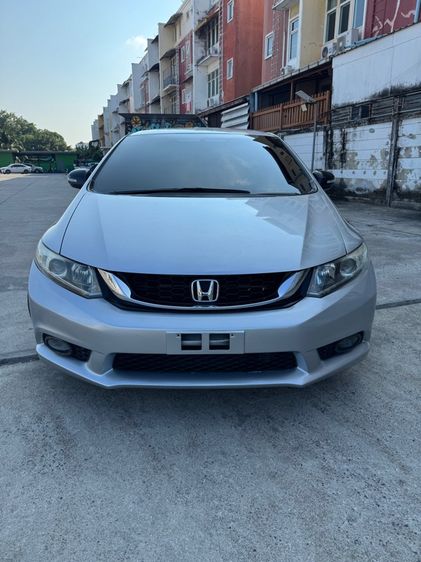 รถ Honda Civic 1.8 E i-VTEC สี บรอนซ์เงิน