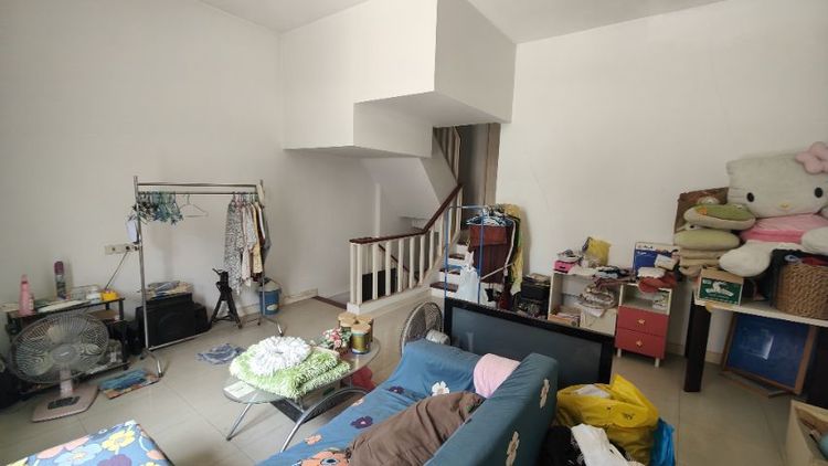 อื่นๆ 2010 มีบางส่วน ไม่ใช่ ทาวน์โฮม 3ชั้น 5ระดับ 3นอน 4น้ำ เนื้อที่ 20 ตารางวา พื้นที่ใช้สอย 190 ตรม. รูปที่ 2