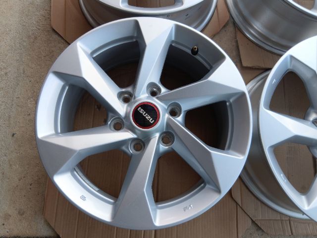 ล้อเดิม Dmax 2025 ขอบ17 สถาพสวย รูปที่ 3