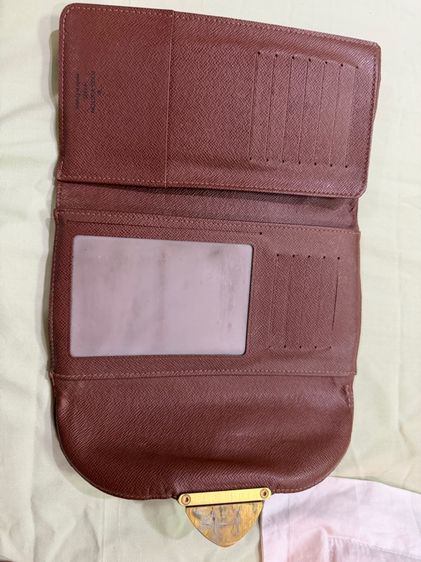 กระเป๋าตังค์หลุย รูปที่ 8