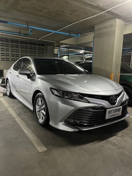 รถ Toyota Camry 2.0 G สี บรอนซ์เงิน
