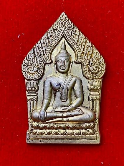 หลวงปู่จ้อย วัดศรีอุทุมพร จ.นครสวรรค์ พระขุนแผน ครบรอบ ๙๔ ปี  สร้างปี ๒๕๔๙ แท้ทันตัว  เนื้อทองเหลือง 
หลังเงา หลวงพ่อจ้อยนั่งเต็มองค์
 รูปที่ 3