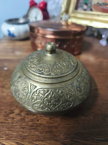 อื่นๆ ตลับทองเหลืองตอกลายพรรณ