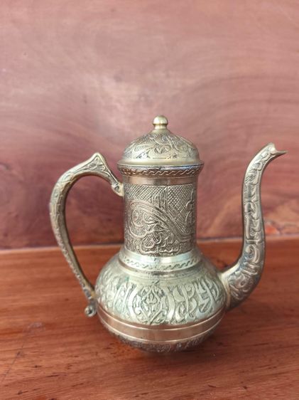 กาน้ำทองเหลืองอาหรับดุนลาย รูปที่ 2