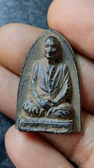 เหรียญหล่อโบราณตามภาพ