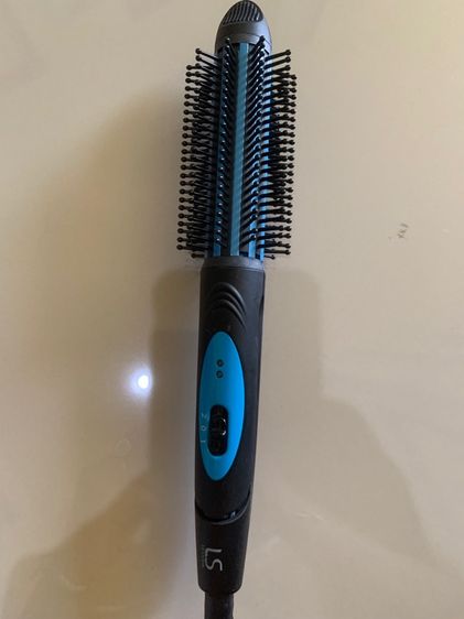 เครื่องหนีบผมเลอชาช่า