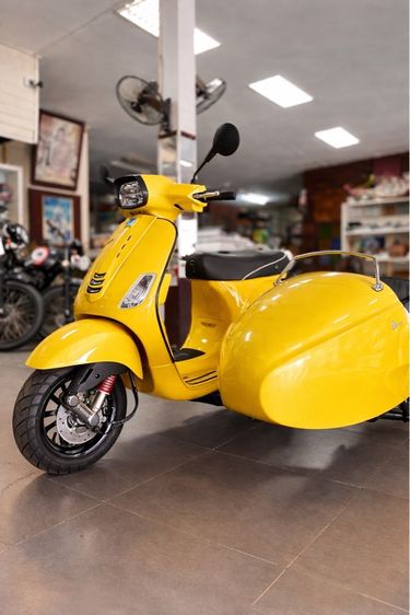 2024 VESPA S125 I-GET สีเหลือง