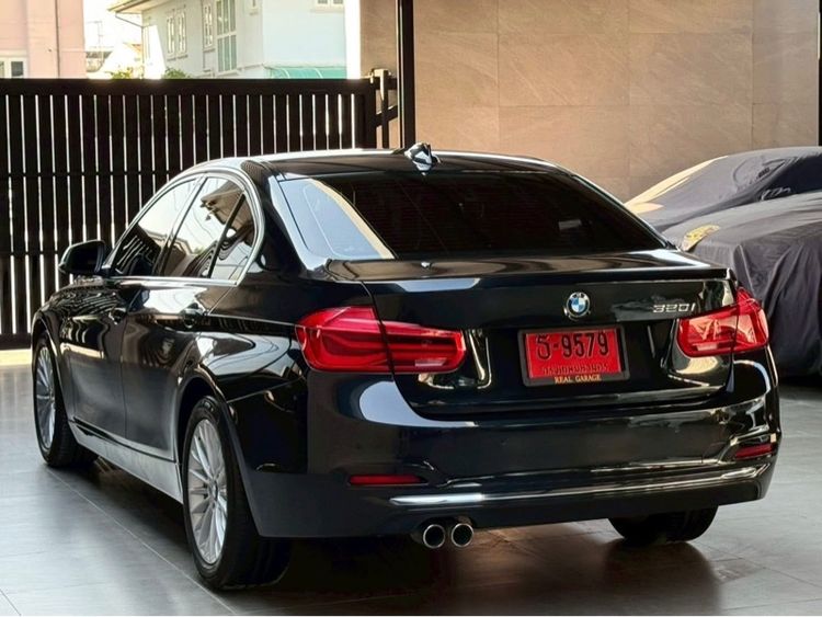 BMW Series 3 2017 320i Sedan เบนซิน ไม่ติดแก๊ส เกียร์อัตโนมัติ ดำ รูปที่ 3