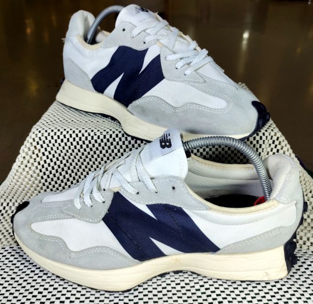 รองเท้า💥New Balance 327💥ของแท้‼️พื้นนิ่ม เบา สวยๆ สภาพดี💥มี 2 คู่ไซร์ 40,43
 รูปที่ 2
