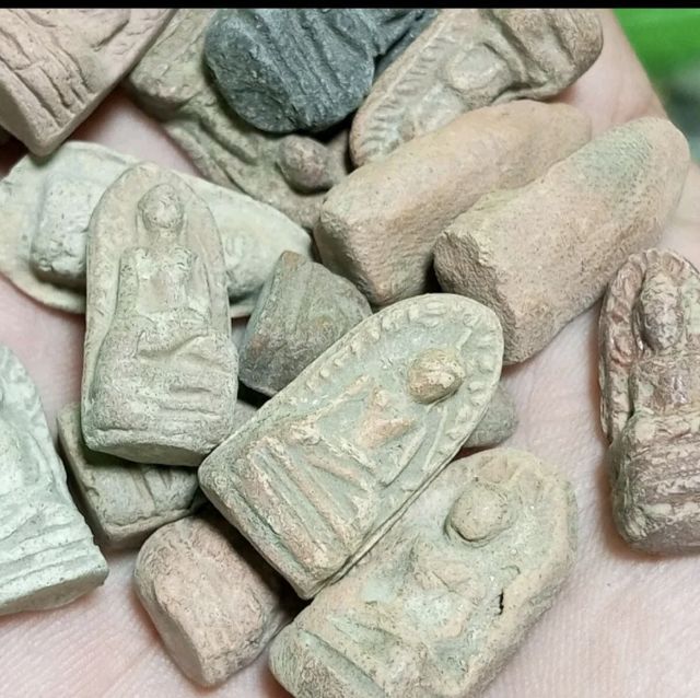 พระสวยพระกรุเก่ารวมถึงพระรอด ขายเหมาสุ่ม 70องค์  รูปที่ 6