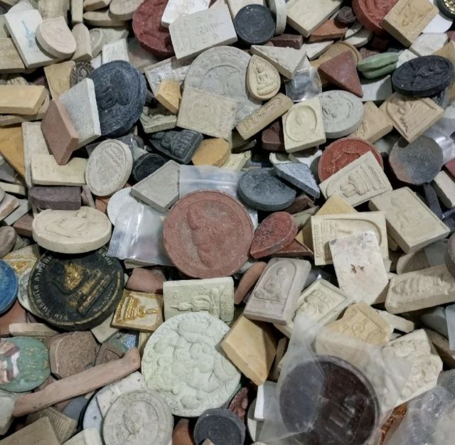 พระสวยพระกรุเก่ารวมถึงพระรอด ขายเหมาสุ่ม 70องค์  รูปที่ 4