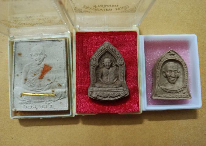 พระเนื้อผงหลวงพ่อเกษม เขมโก รูปที่ 2
