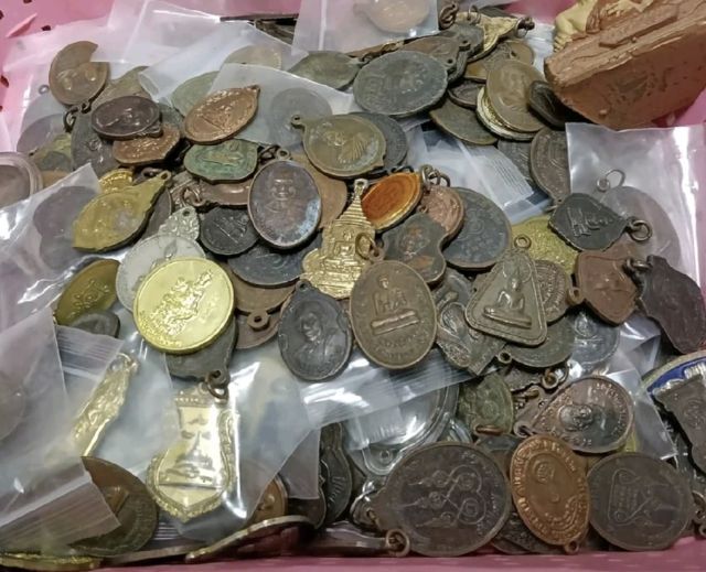 พระผสมรวมจากหลายที่หลายวัด  รูปที่ 5