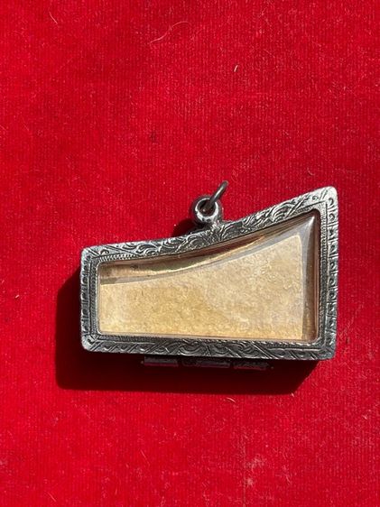 พระสมเด็จบางขุนพรหมเนื้อผงพิมพ์ปางไสยาสน์ รูปที่ 2