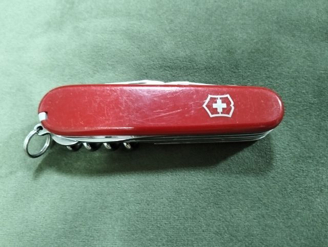 Victorinox Huntsman Swiss Army ขนาด 91 มม. แท้มือสอง เครื่องมือสวยครบคมเดิมไม่ผ่านการลับประกับแน่นกระชับราคา 830.-รวมส่งเก็บเงินปลายทาง รูปที่ 4