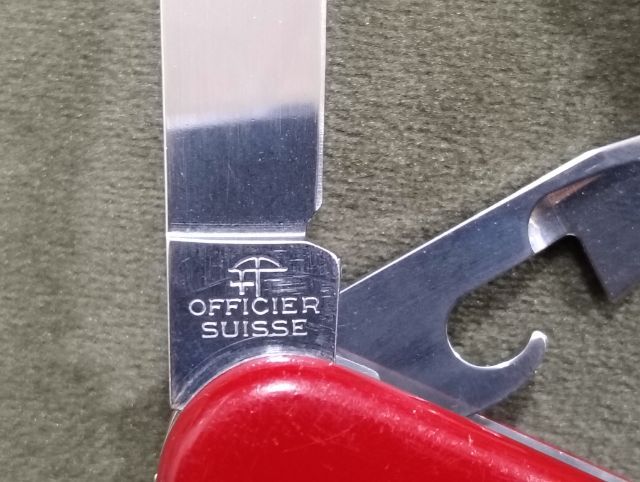 Victorinox Huntsman Swiss Army ขนาด 91 มม. แท้มือสอง เครื่องมือสวยครบคมเดิมไม่ผ่านการลับประกับแน่นกระชับราคา 830.-รวมส่งเก็บเงินปลายทาง รูปที่ 5