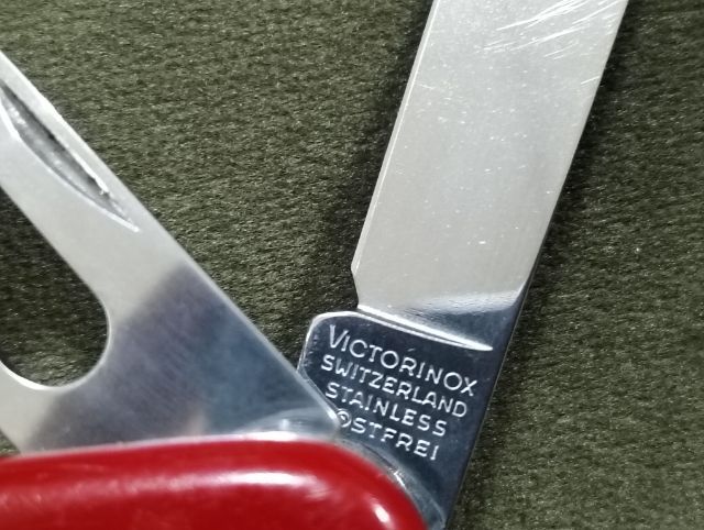Victorinox Huntsman Swiss Army ขนาด 91 มม. แท้มือสอง เครื่องมือสวยครบคมเดิมไม่ผ่านการลับประกับแน่นกระชับราคา 830.-รวมส่งเก็บเงินปลายทาง รูปที่ 6