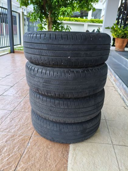 185 Dunlop ขายยางรถยนต์ 4 เส้น