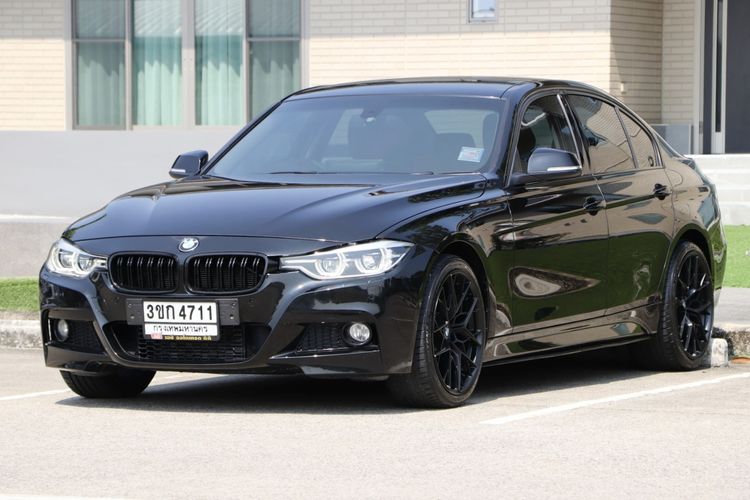 รถ BMW Series 3 320i สี ดำ