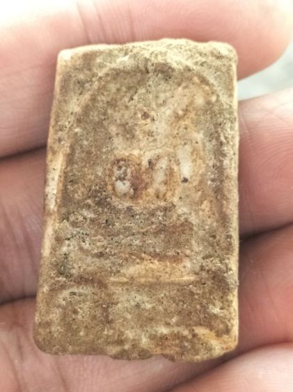 สมเด็จบางขุนพรหมเนื้อเก่ามีคราบกรุแน่นๆ