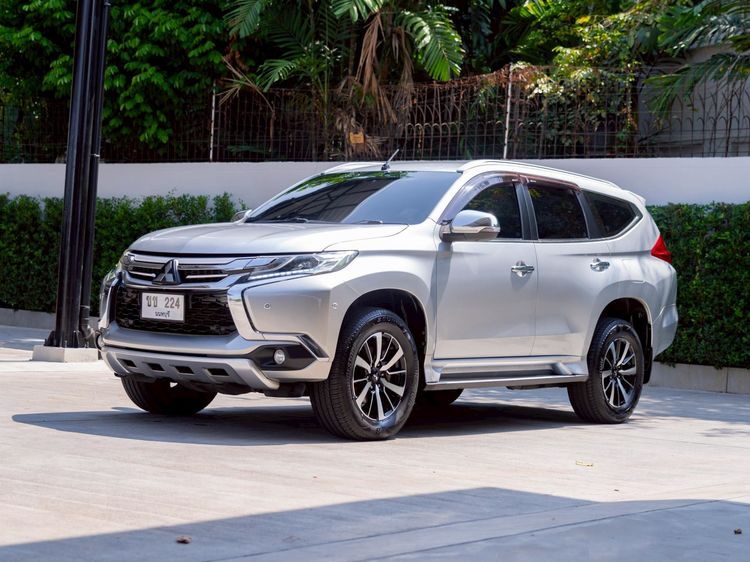 Mitsubishi Pajero Sport 2016 2.4 GT Premium 4WD Utility-car ดีเซล ไม่ติดแก๊ส เกียร์อัตโนมัติ บรอนซ์เงิน รูปที่ 3