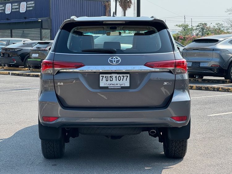 Toyota Fortuner 2015 2.8 V 4WD Utility-car ดีเซล ไม่ติดแก๊ส เกียร์อัตโนมัติ เทา รูปที่ 4