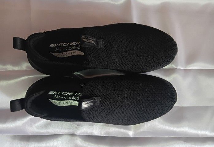 รองเท้าผ้าใบSKEC HERS ราคา1,500