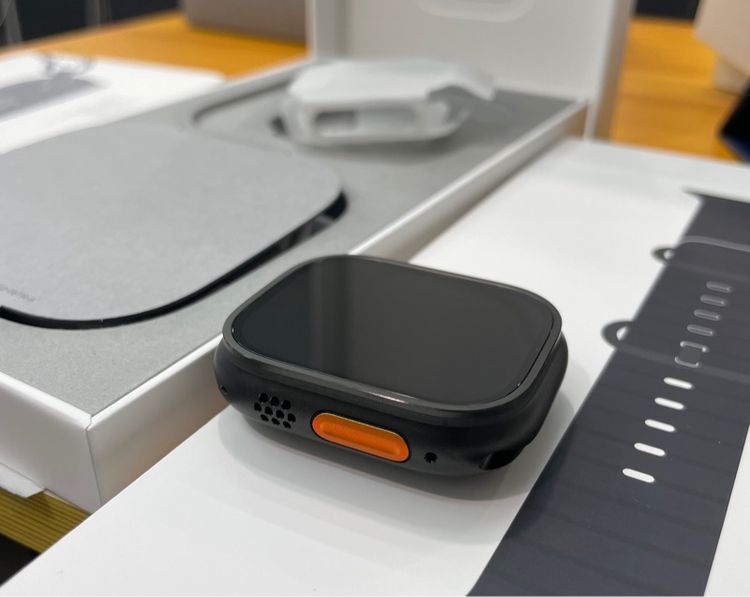 Apple Watch Ultra3 49mm Black Ocean Band รูปที่ 6