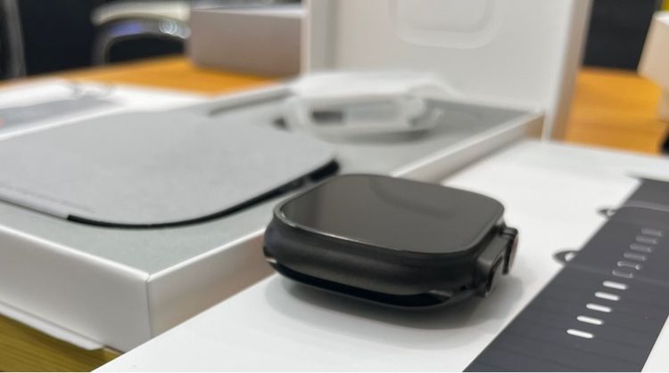 Apple Watch Ultra3 49mm Black Ocean Band รูปที่ 4