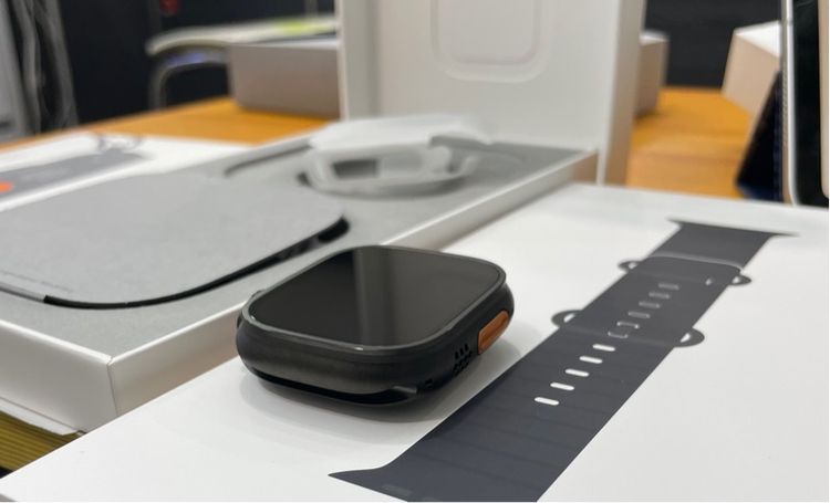Apple Watch Ultra3 49mm Black Ocean Band รูปที่ 7