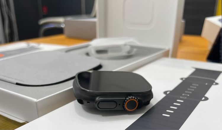 Apple Watch Ultra3 49mm Black Ocean Band รูปที่ 5