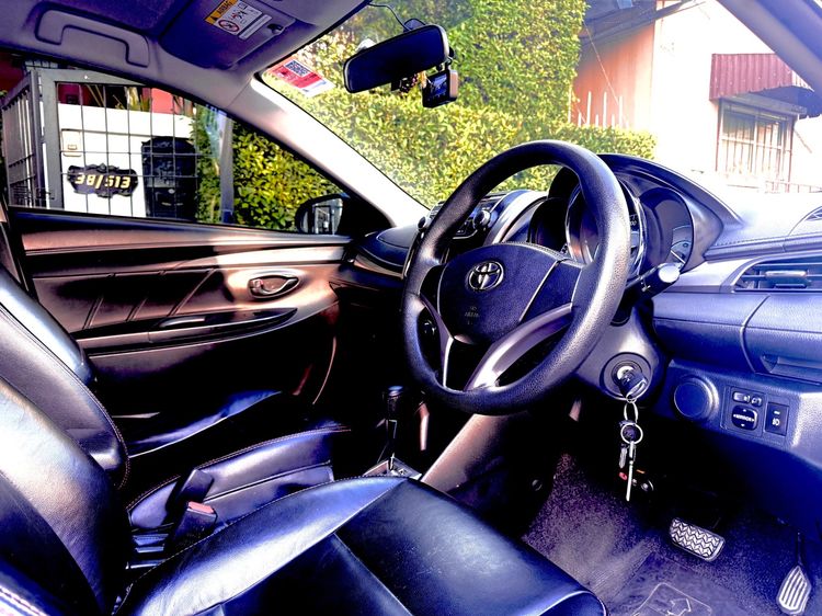 Toyota Vios 2015 1.5 E Sedan เบนซิน ไม่ติดแก๊ส เกียร์อัตโนมัติ ขาว รูปที่ 4