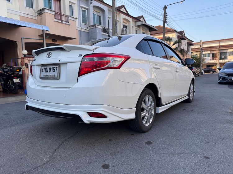 Toyota Vios 2015 1.5 E Sedan เบนซิน ไม่ติดแก๊ส เกียร์อัตโนมัติ ขาว รูปที่ 2