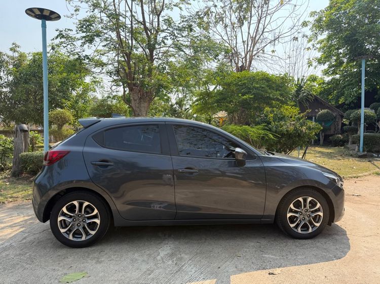 Mazda Mazda 2 2017 1.5 XD Sports High Plus Sedan ดีเซล เกียร์อัตโนมัติ เทา รูปที่ 2