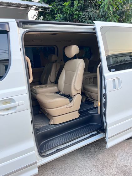 Hyundai H-1  2021 2.5 Elite Van ดีเซล เกียร์อัตโนมัติ ขาว รูปที่ 2